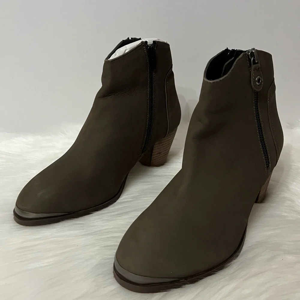 Diba Womens Taupe Sequoia Suede Leather Block Heel Booties Size 8.5M
